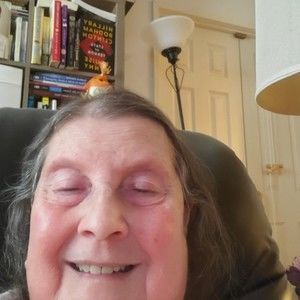 Meet your Posher, Elaine